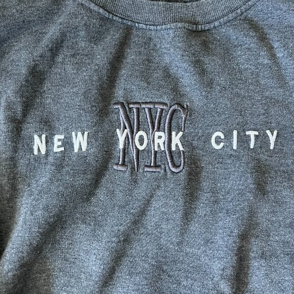 Embroidered NYC tourist sweatshirt - Picture 2 of 2